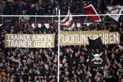 FC St. Pauli: "Coaches Come Coaches Go. Refugees Must Stay."